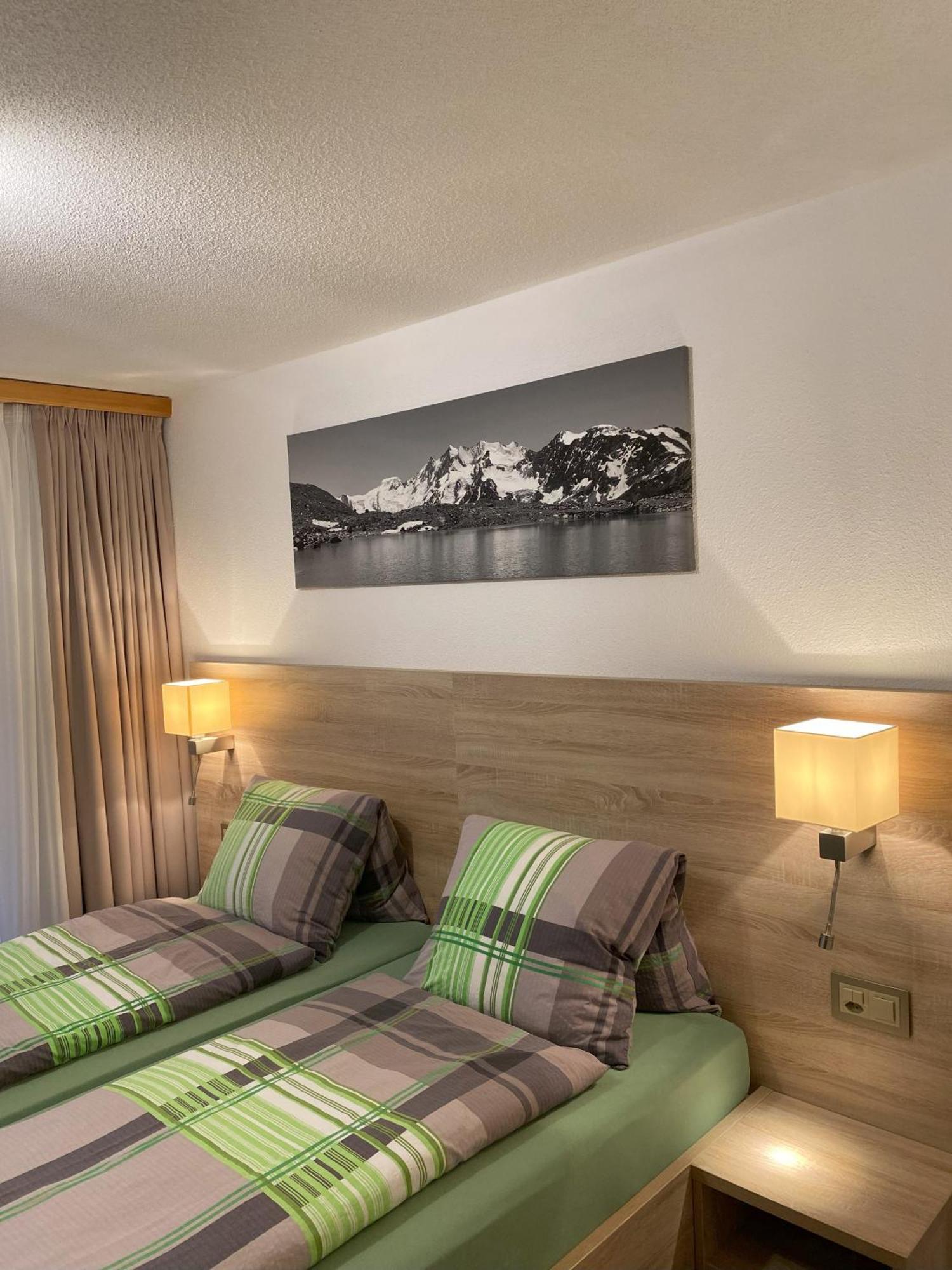 Apartments Arcadia Saas-Grund Esterno foto